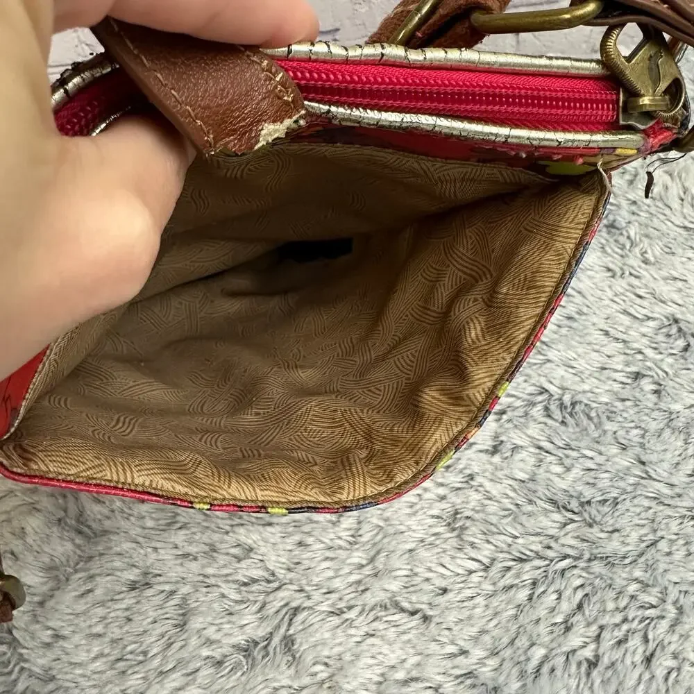Sak Roots Artist Circle Flat Crossbody Purse Red Floral Brown Adjustable Strap